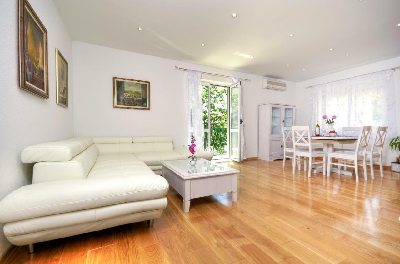Apartments Vekic Makarska Exterior foto