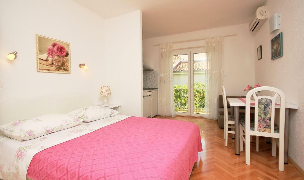 Apartments Vekic Makarska Exterior foto