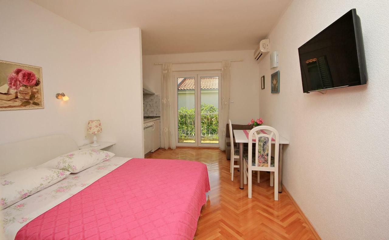 Apartments Vekic Makarska Exterior foto