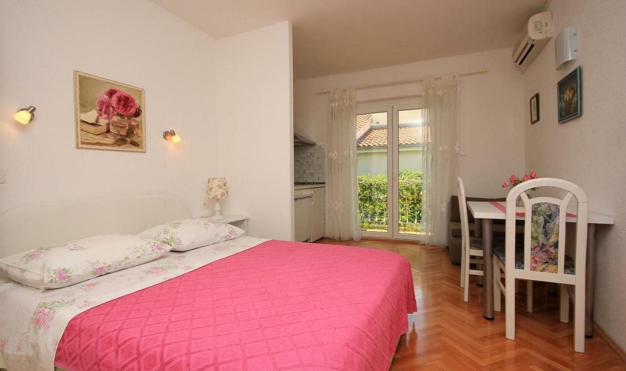 Apartments Vekic Makarska Exterior foto